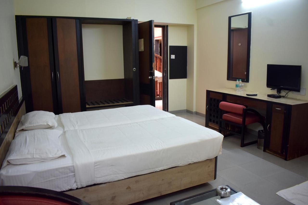 Hotel Metropolis Hubli Exterior foto